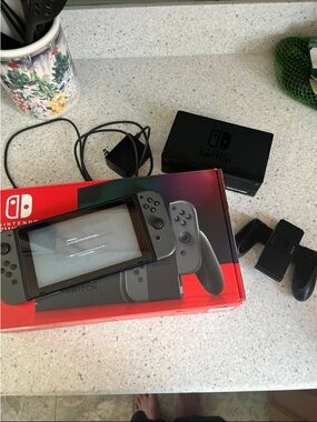nintendo switch 1 gray joycons
